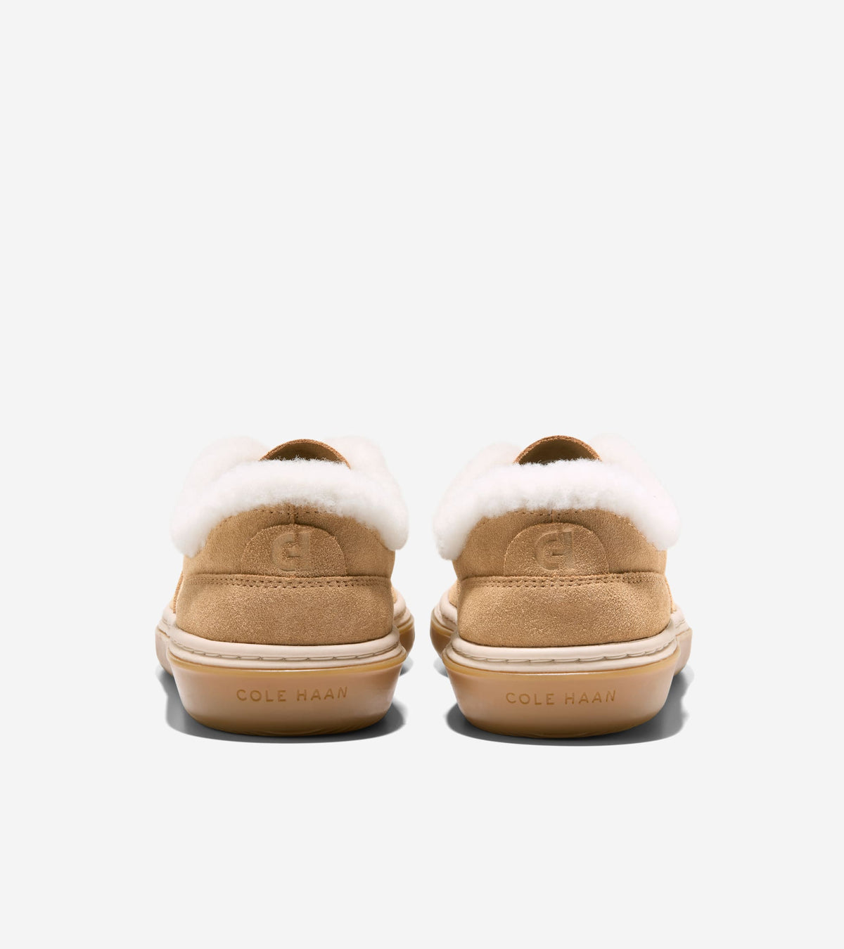 W38383:CH GOLDEN HONEY SUEDE / NATURAL SHEARLING